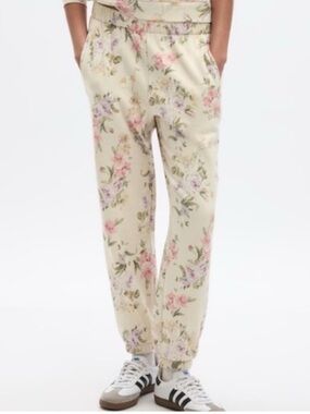 LoveShackFancyXGap Cream Pink & Lavender Roses Floral Jogger